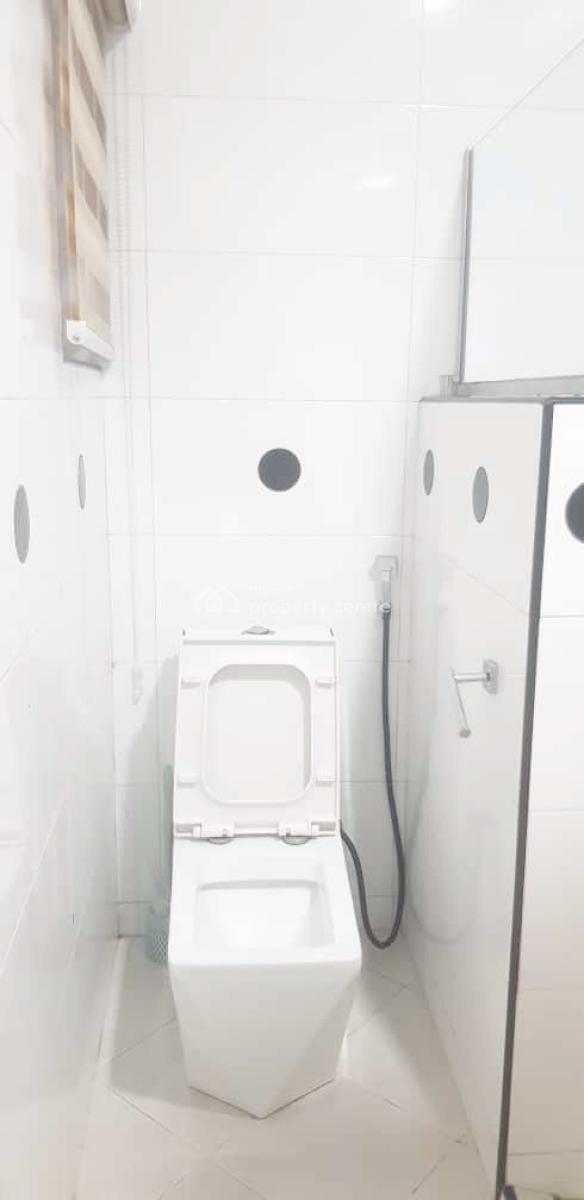 a Well Maintained Spacious 3 Bedroom Flat, Gra, Ikeja, Lagos, Flat / Apartment for Rent