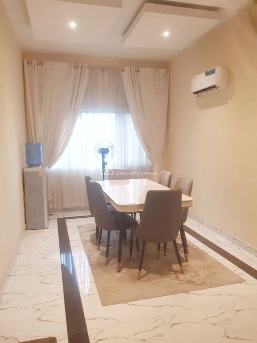 a Well Maintained Spacious 3 Bedroom Flat, Gra, Ikeja, Lagos, Flat / Apartment for Rent