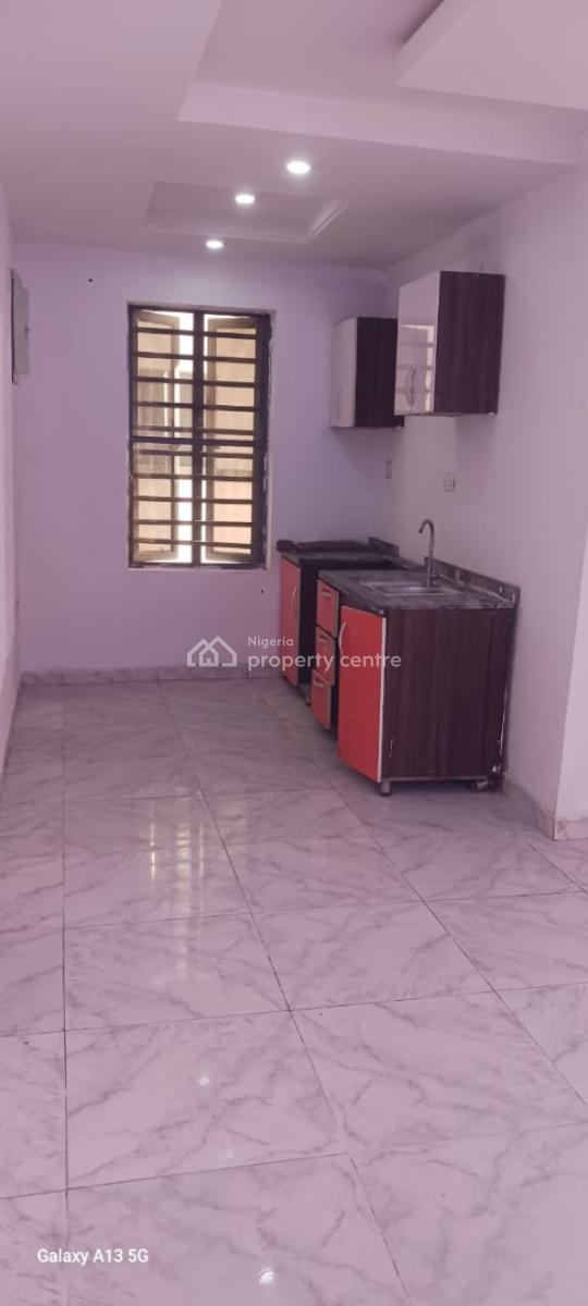 Sharp 2bedroom Bring Your Generator, Ologolo, Lekki, Lagos, Flat / Apartment for Rent