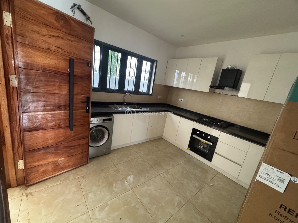 a Brand New Serviced 4 Bedroom Terraces with Bq and Swimming Pool., Lekki Phase 1, Lekki Phase 1, Lekki, Lagos, Terraced Duplex for Rent