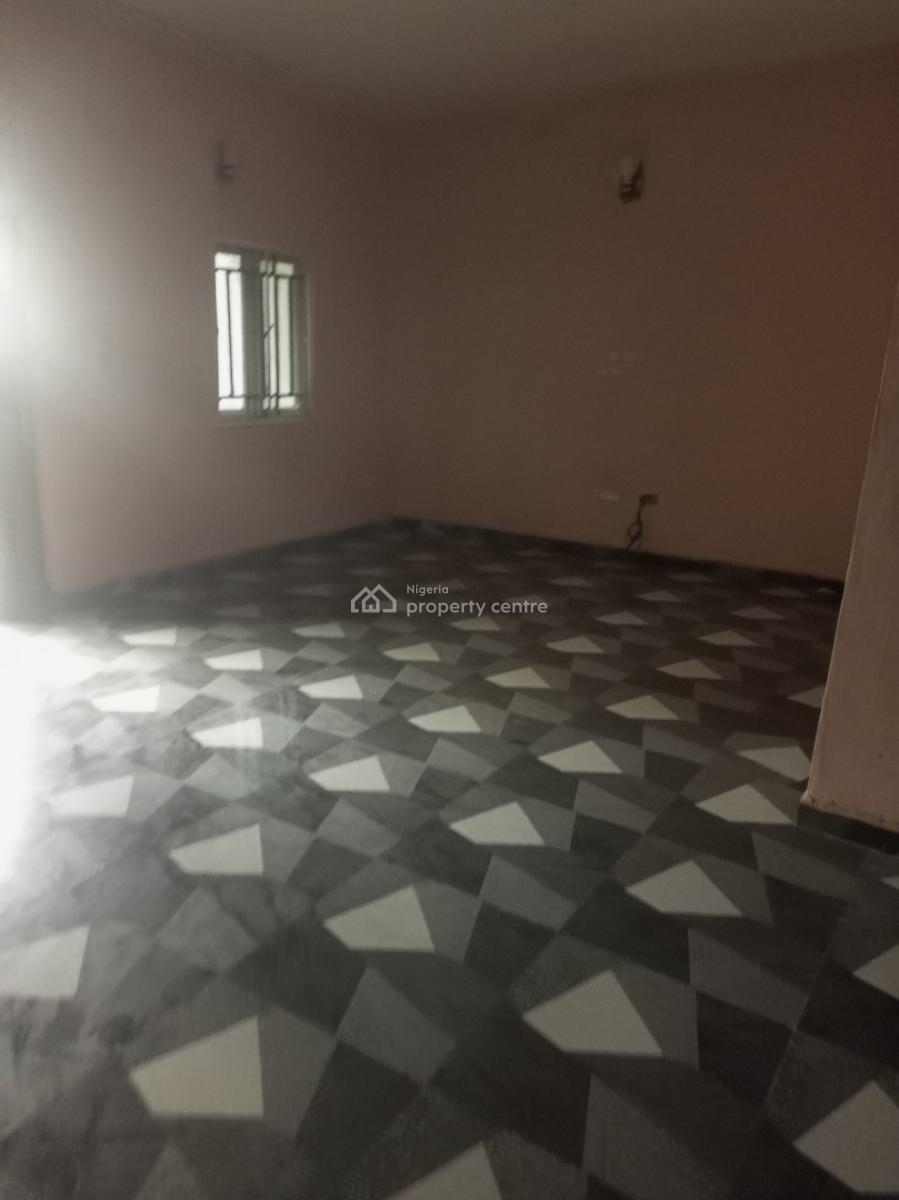 4,100 Square Meters Warehouse with Blocks of Flats, Interchange, Lagos Ibadan Expressway, Km 46, Ogun, Warehouse for Rent