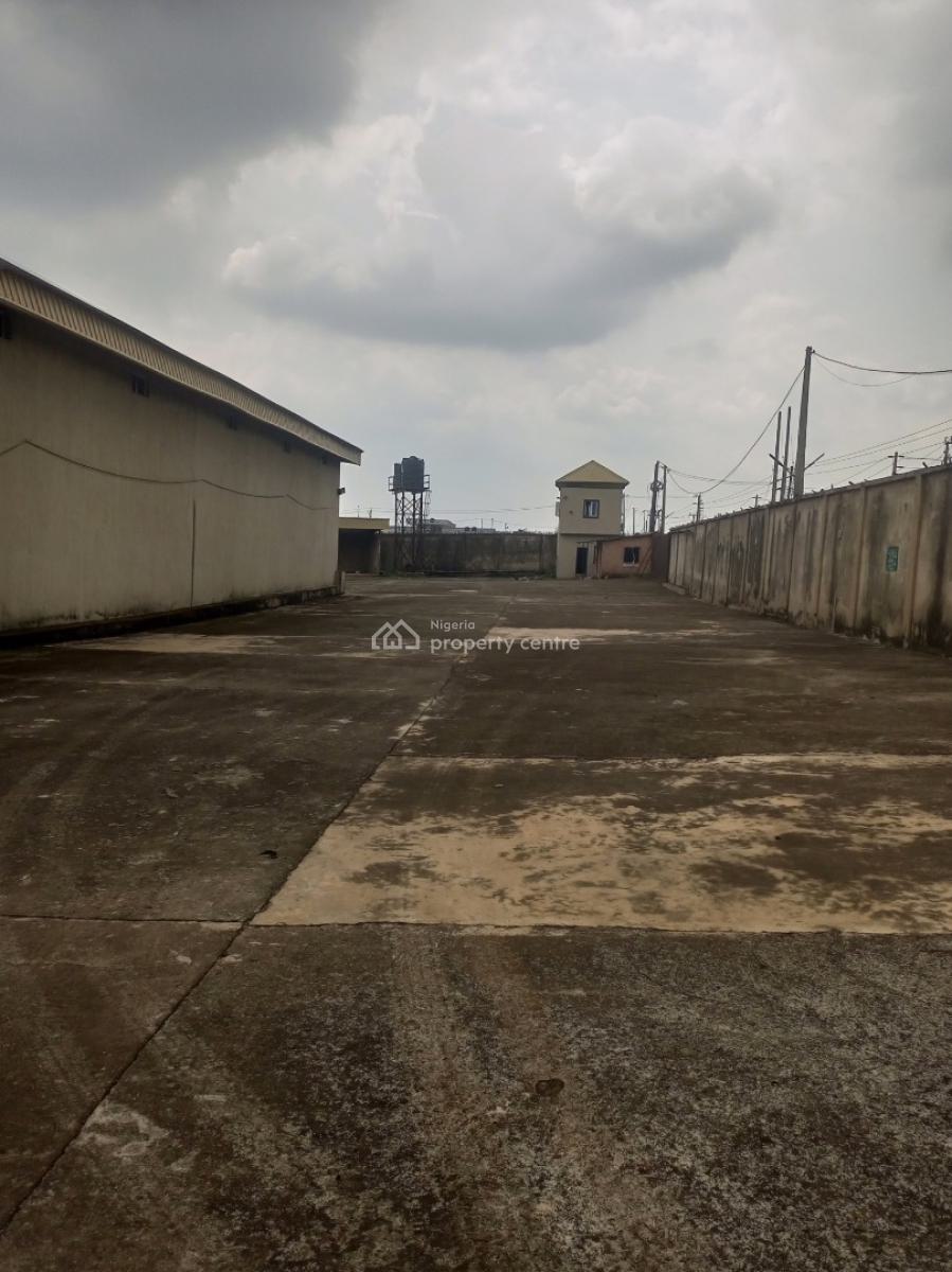 4,100 Square Meters Warehouse with Blocks of Flats, Interchange, Lagos Ibadan Expressway, Km 46, Ogun, Warehouse for Rent