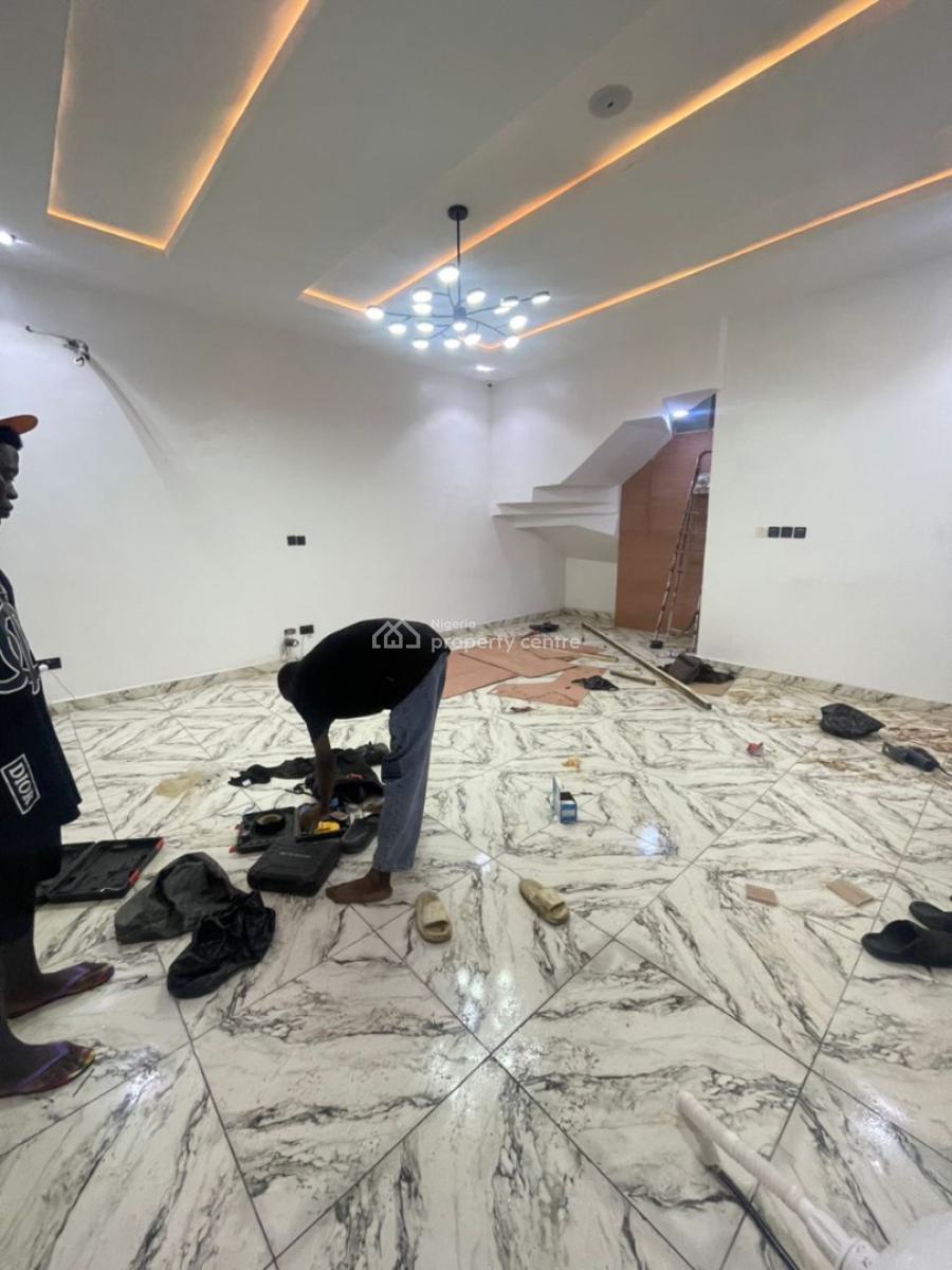 Studio Apartment Well Standard with Kitchen, Orchid Road, Lekki, Lagos, Self Contain (single Rooms) for Rent