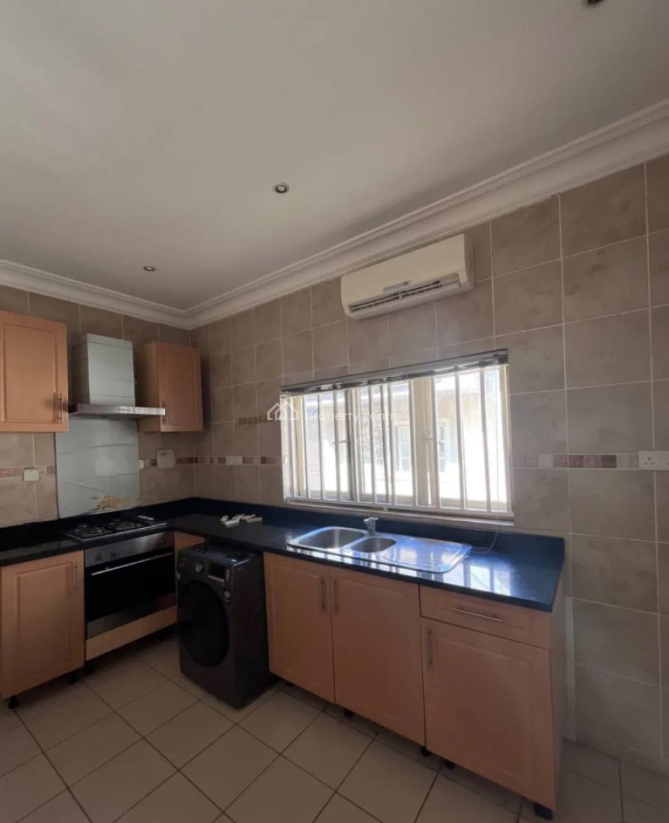 3 Bedroom Apartment, Lekki Phase 1, Lekki, Lagos, Flat / Apartment for Rent