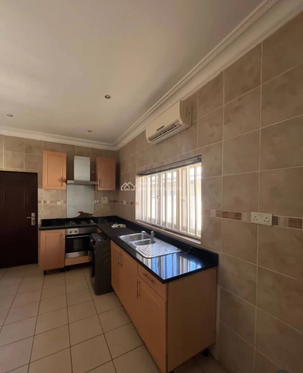 3 Bedroom Apartment, Lekki Phase 1, Lekki, Lagos, Flat / Apartment for Rent