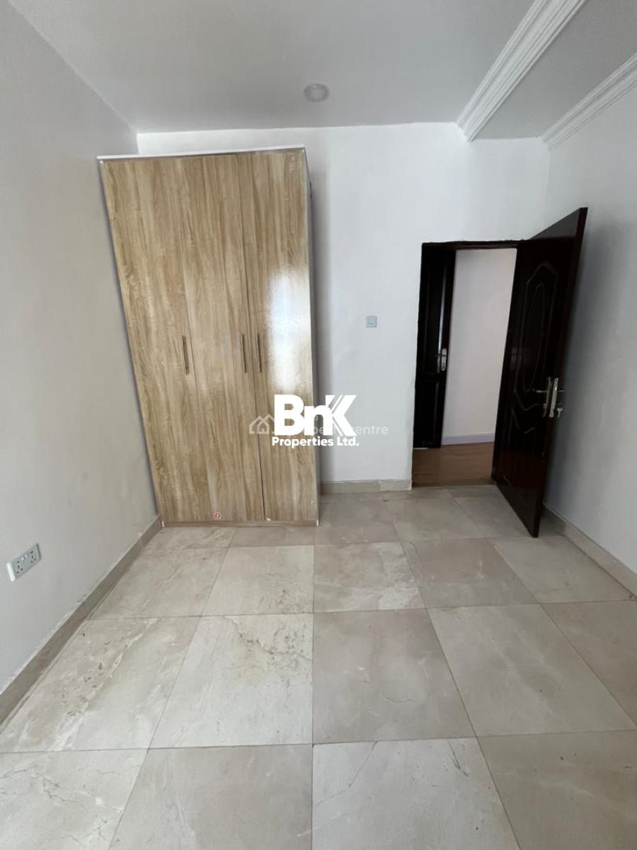 Classic 3-bedroom Apartment, Lekki Phase 1, Lekki, Lagos, Flat / Apartment for Rent