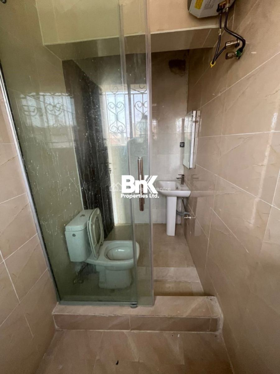 Classic 3-bedroom Apartment, Lekki Phase 1, Lekki, Lagos, Flat / Apartment for Rent