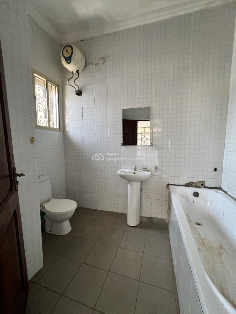 Spacious 2 Bedroom Apartment with Balcony, Ikate, Lekki, Lagos, Flat / Apartment for Rent