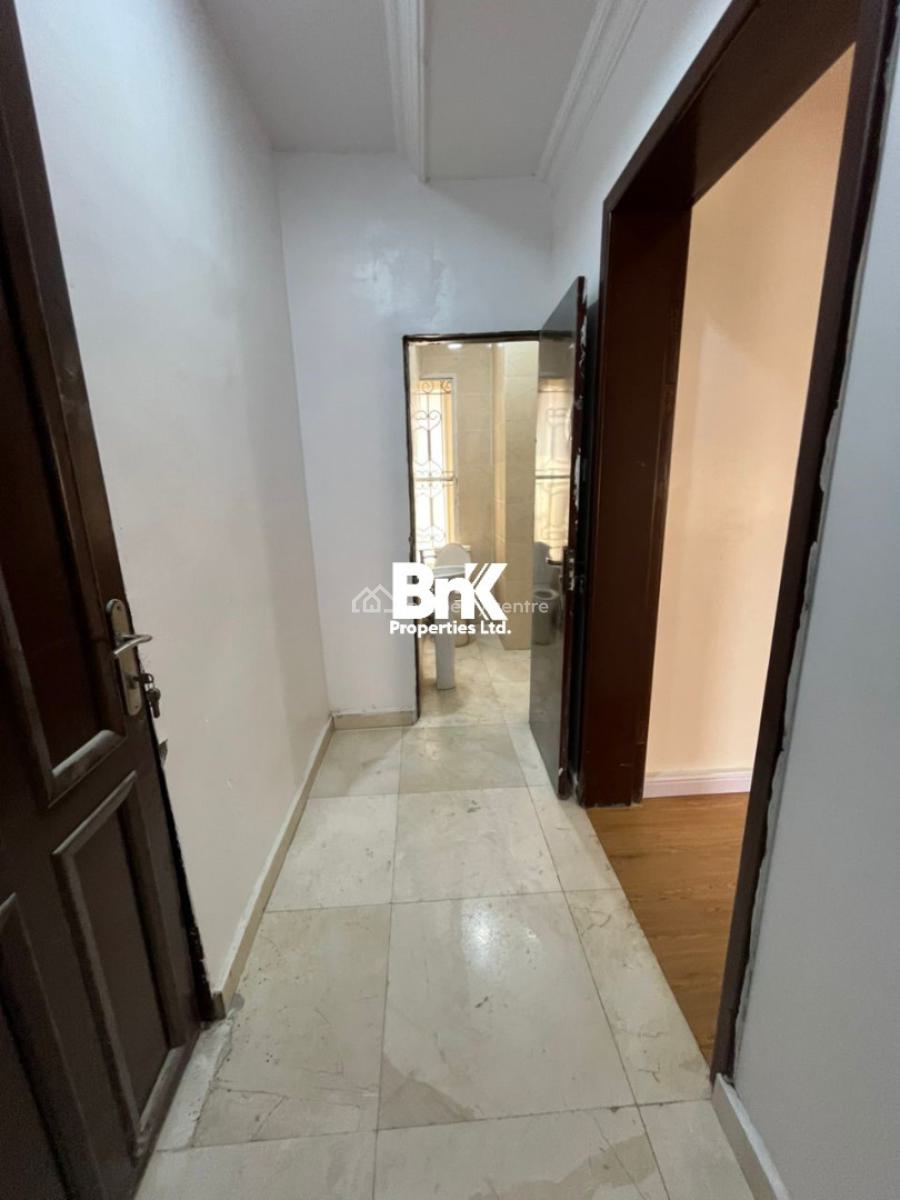 Classic 2-bedroom Apartment, Lekki Phase 1, Lekki, Lagos, Flat / Apartment for Rent