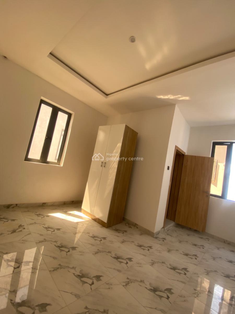 an Executive Four Bedroom Duplex, Spring Forth Estate By Pepperoni Besides Abraham Adesanya ,ajah, Lekki, Lagos, Terraced Duplex for Rent