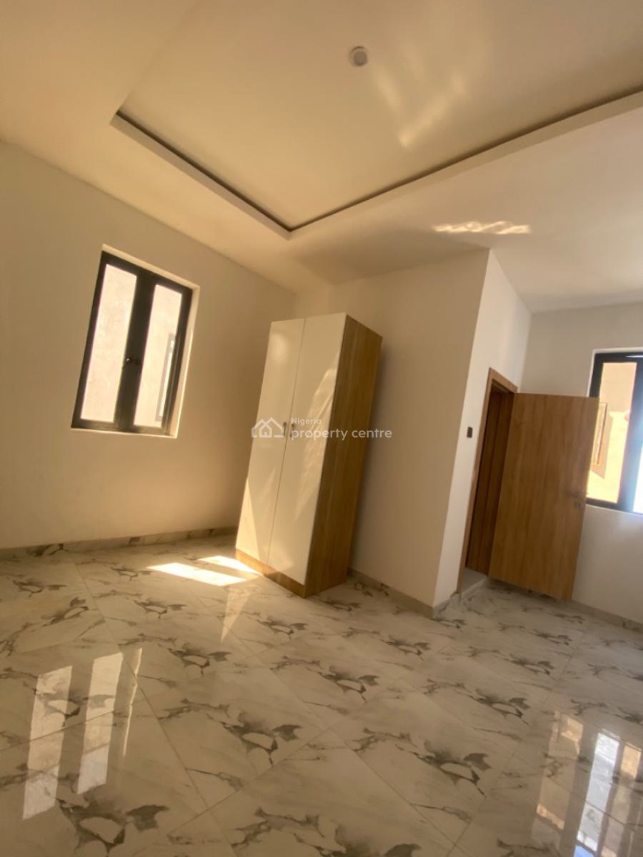 an Executive Four Bedroom Duplex, Spring Forth Estate By Pepperoni Besides Abraham Adesanya ,ajah, Lekki, Lagos, Terraced Duplex for Rent