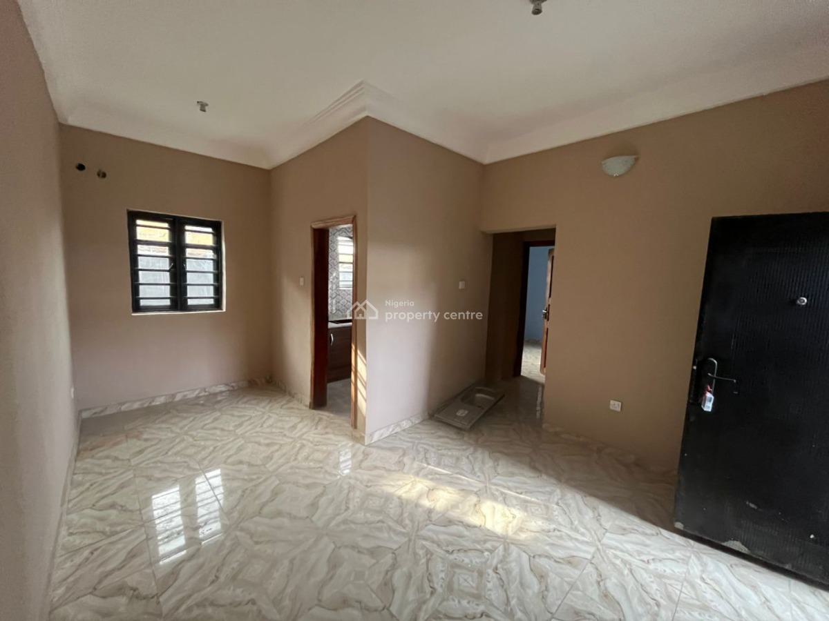 a 2 Bedroom Apartment, Gra Phase 1, Magodo, Lagos, Flat / Apartment for Rent