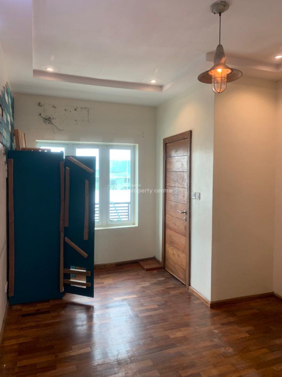 Serviced Mini Flat (room and Parlor) in a Secure Estate, Ologolo, Lekki, Lagos, Mini Flat (room and Parlour) for Rent