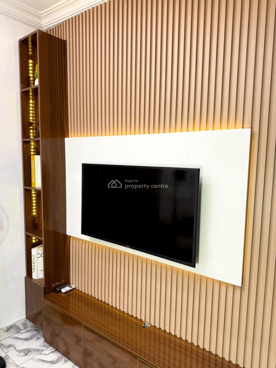 a Deluxe Portable 1-bedroom Apartment + Dstv, Wi-fi, Netflix Etc, Alagomeji Yaba, Alagomeji, Yaba, Lagos, Mini Flat (room and Parlour) Short Let