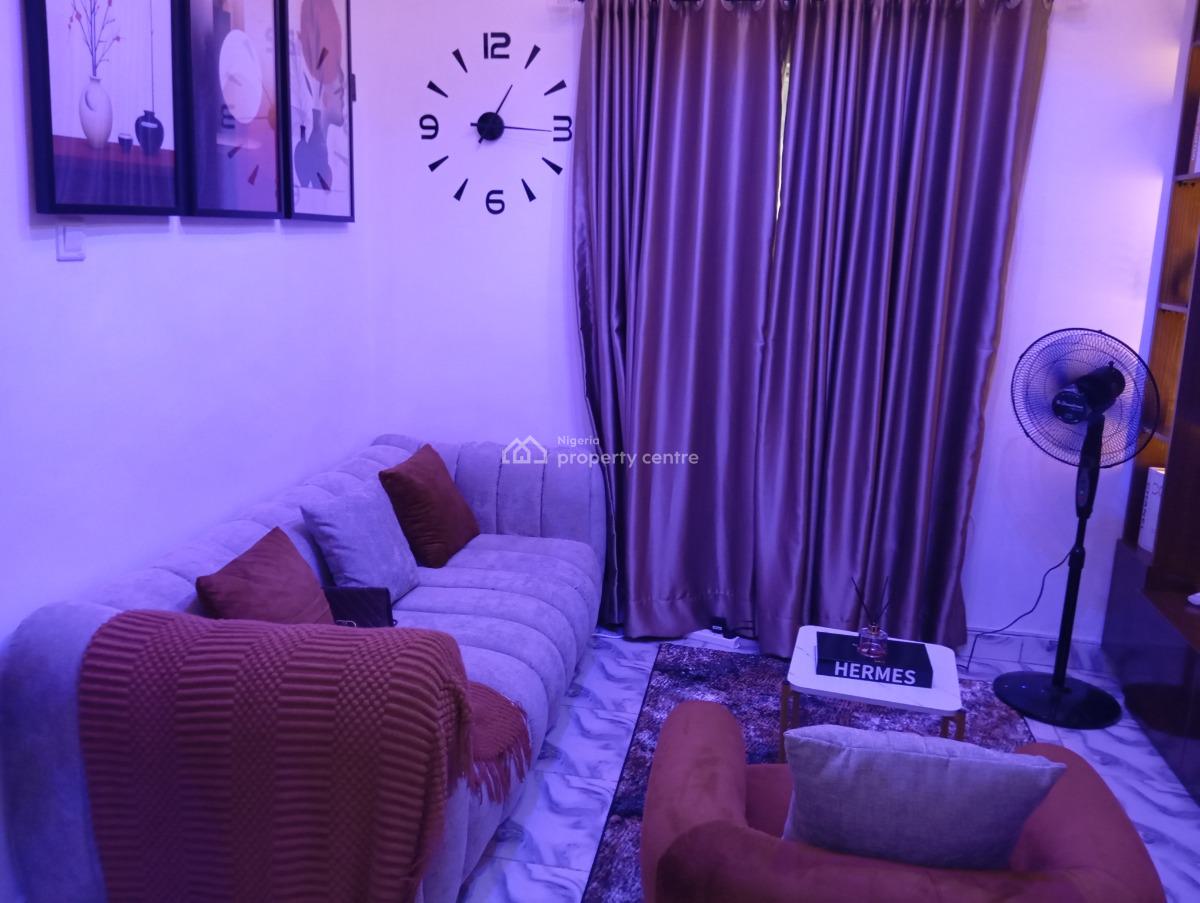 a Deluxe Portable 1-bedroom Apartment + Dstv, Wi-fi, Netflix Etc, Alagomeji Yaba, Alagomeji, Yaba, Lagos, Mini Flat (room and Parlour) Short Let