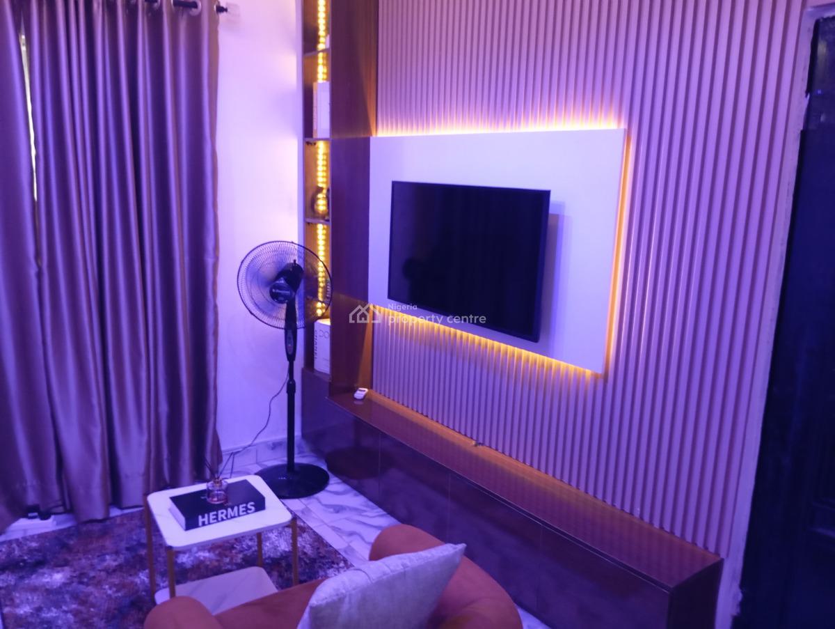 a Deluxe Portable 1-bedroom Apartment + Dstv, Wi-fi, Netflix Etc, Alagomeji Yaba, Alagomeji, Yaba, Lagos, Mini Flat (room and Parlour) Short Let