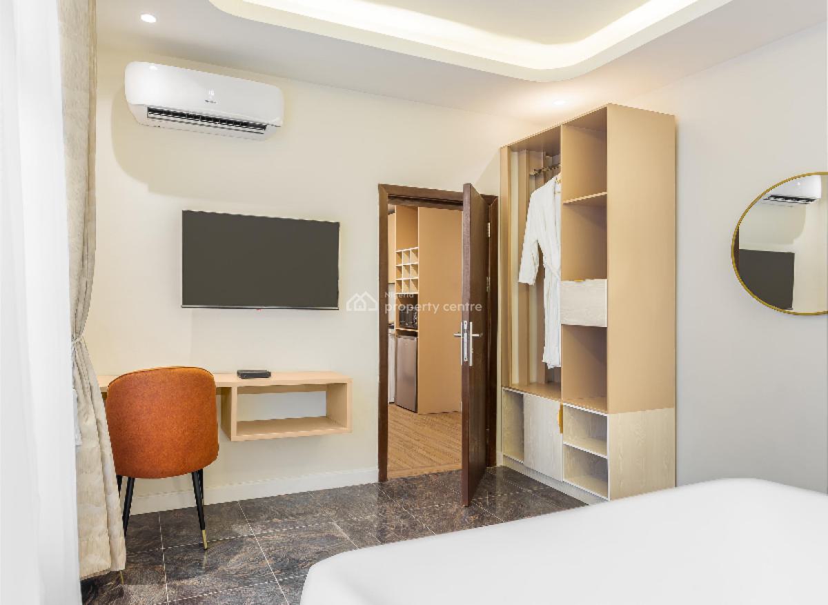 Lovely One Bedroom Apartment with Pool, Mini Spa and Restaurant, Lekki, Lekki Phase 1, Lekki, Lagos, Mini Flat (room and Parlour) Short Let