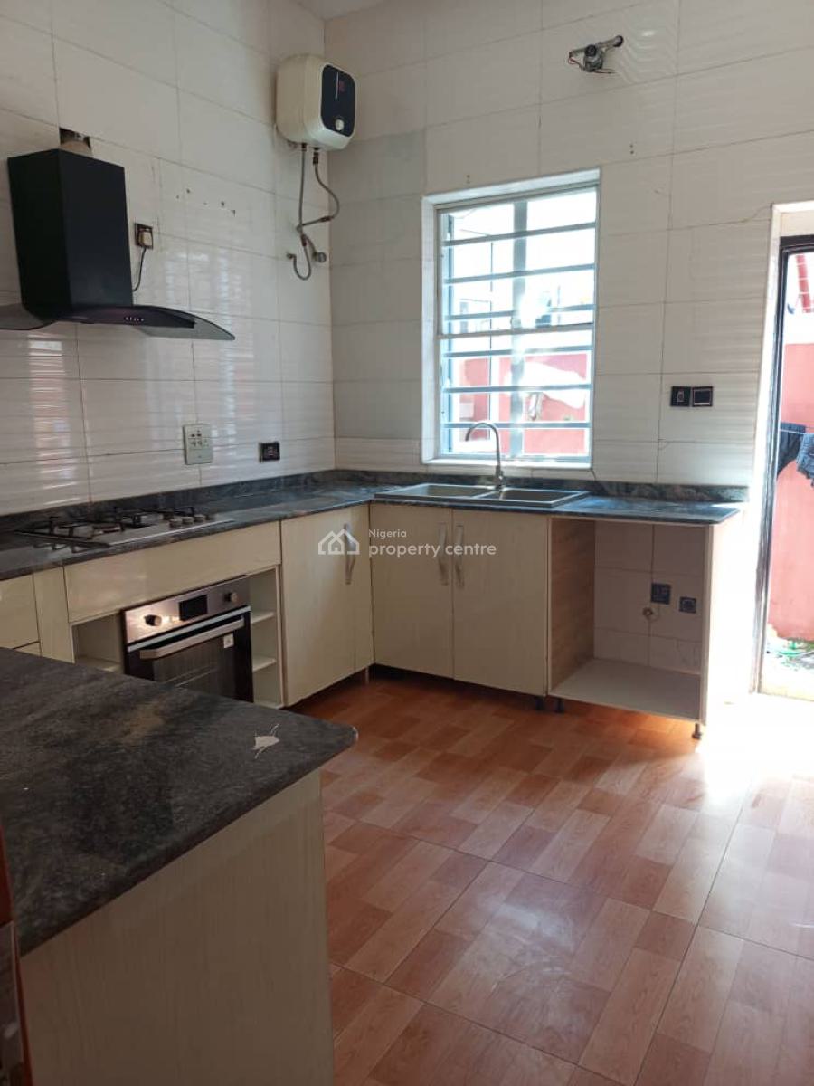 4 Bedroom Terrace Duplex in a Secured Estate, Lekki, Lagos, Terraced Duplex for Rent