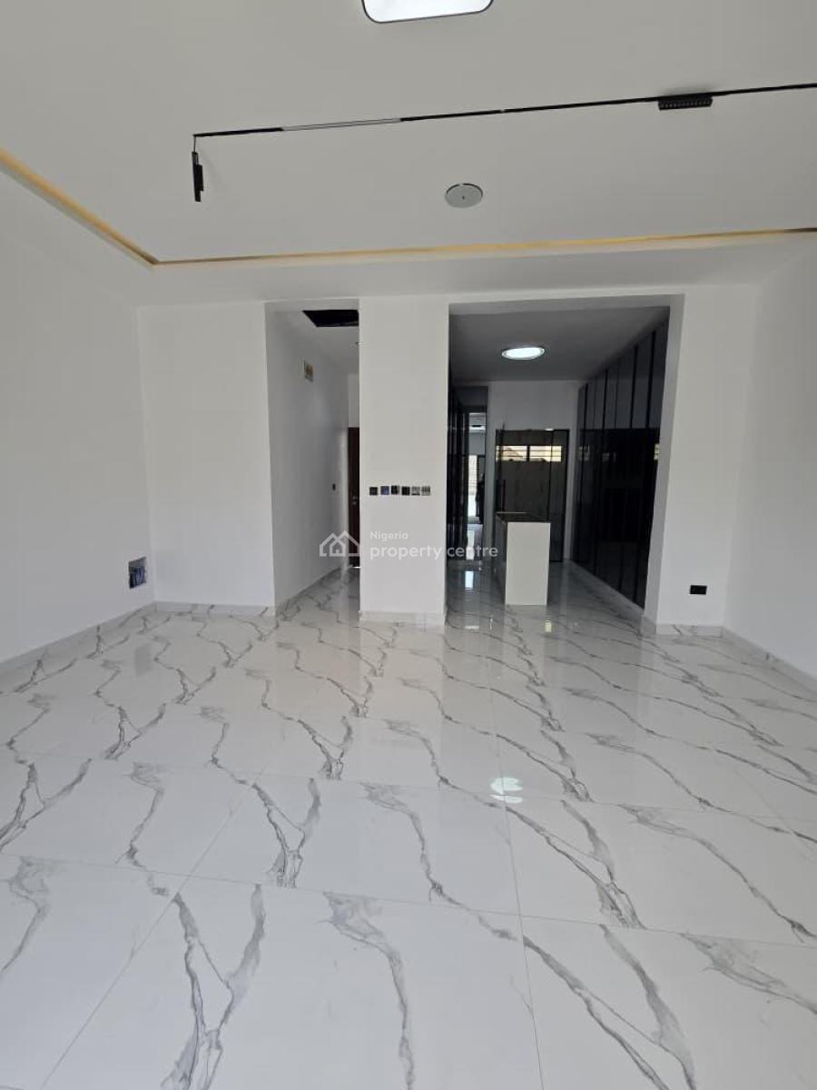 Well Built 4 Bed Terrace with Bq for Sal E   Location: Osapa Lekki, Osapa London, Osapa, Lekki, Lagos, Terraced Duplex for Sale