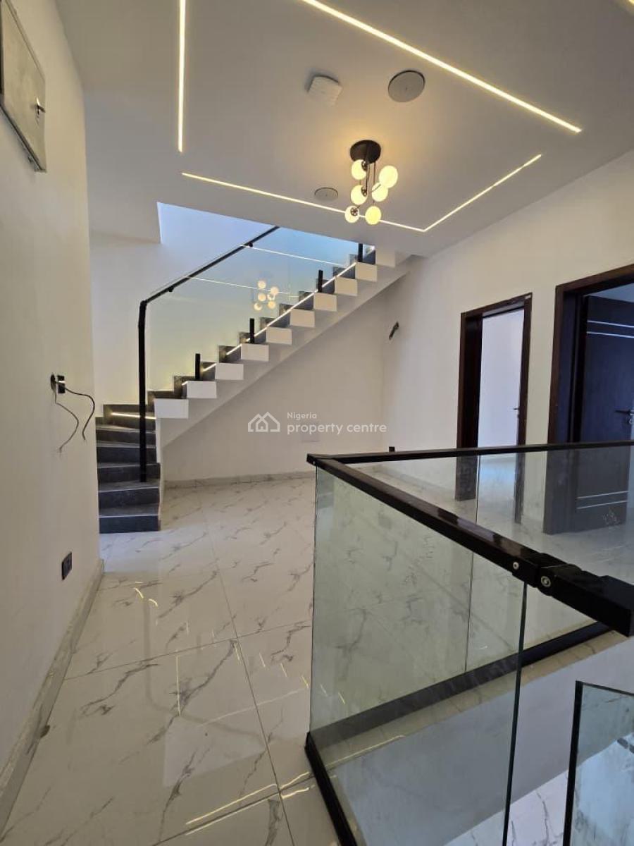 Well Built 4 Bed Terrace with Bq for Sal E   Location: Osapa Lekki, Osapa London, Osapa, Lekki, Lagos, Terraced Duplex for Sale