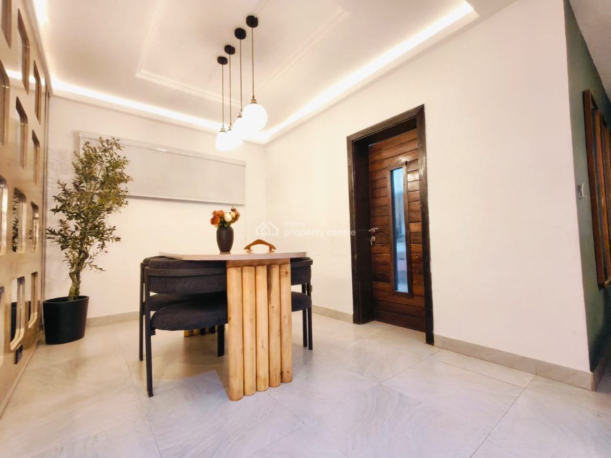 Exquisite 2 Bedroom Apartment, Lekki Phase 1, Lekki, Lagos, Flat / Apartment Short Let