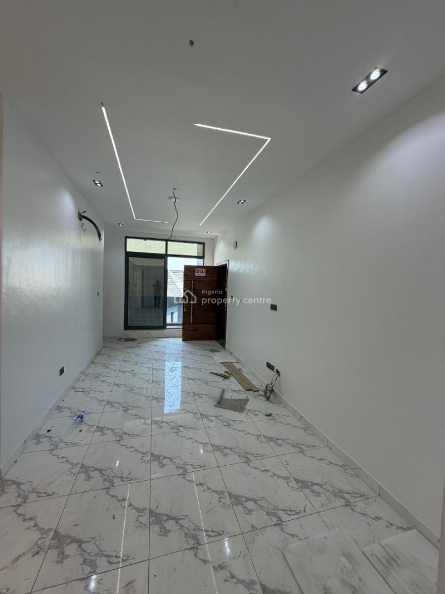 2 Bedroom Apartment Available, Lekki, Lagos, Flat / Apartment for Sale