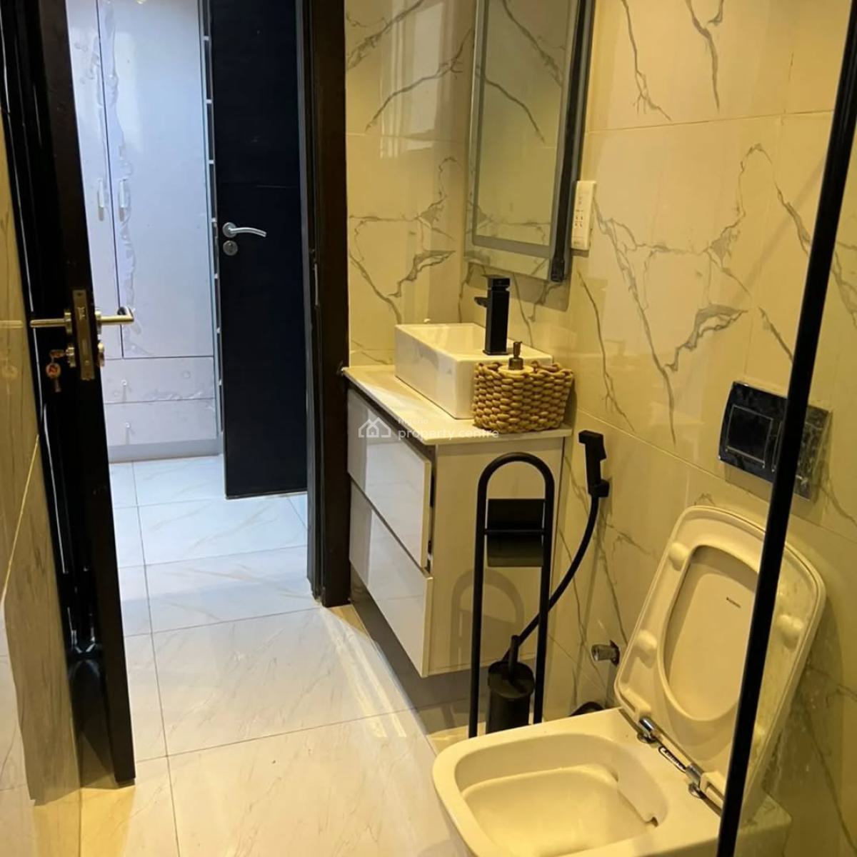 Furnished 3 Bedroom Penthouse + Elevator, Lekki Phase 1, Lekki Phase 1, Lekki, Lagos, Flat / Apartment for Sale