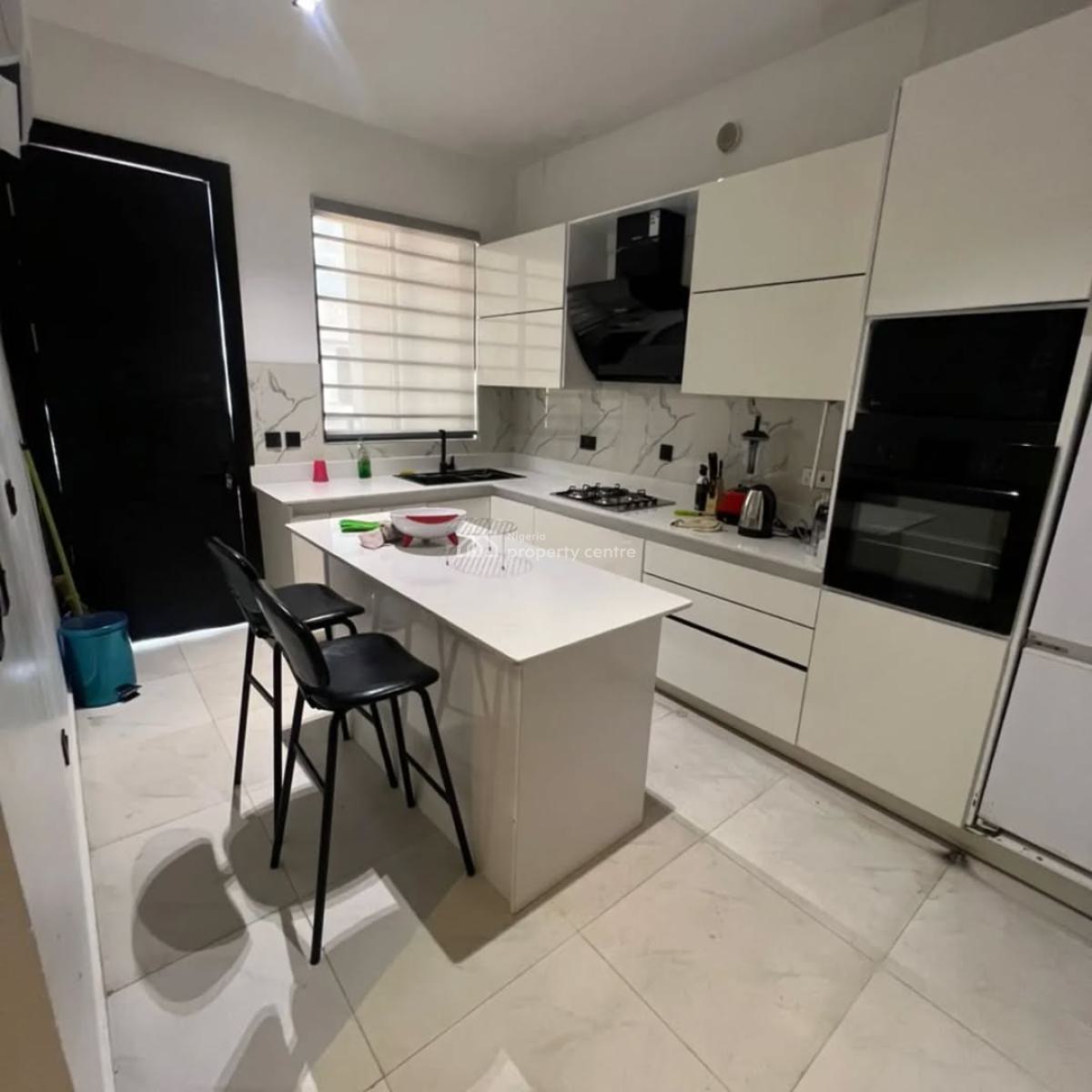 Furnished 3 Bedroom Penthouse + Elevator, Lekki Phase 1, Lekki Phase 1, Lekki, Lagos, Flat / Apartment for Sale