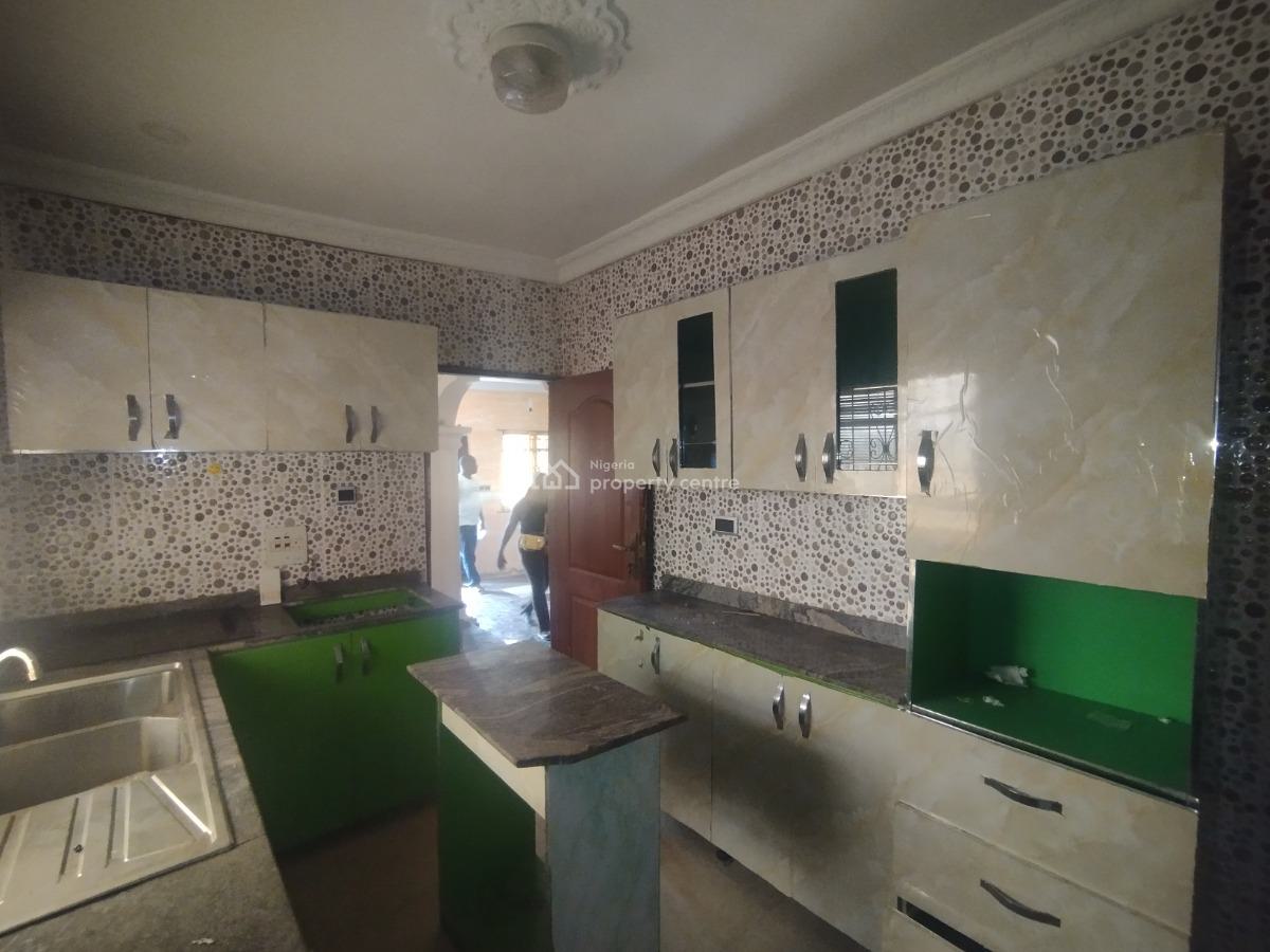 Lovely 3edroom Flat, Ikorodu, Lagos, Flat / Apartment for Rent
