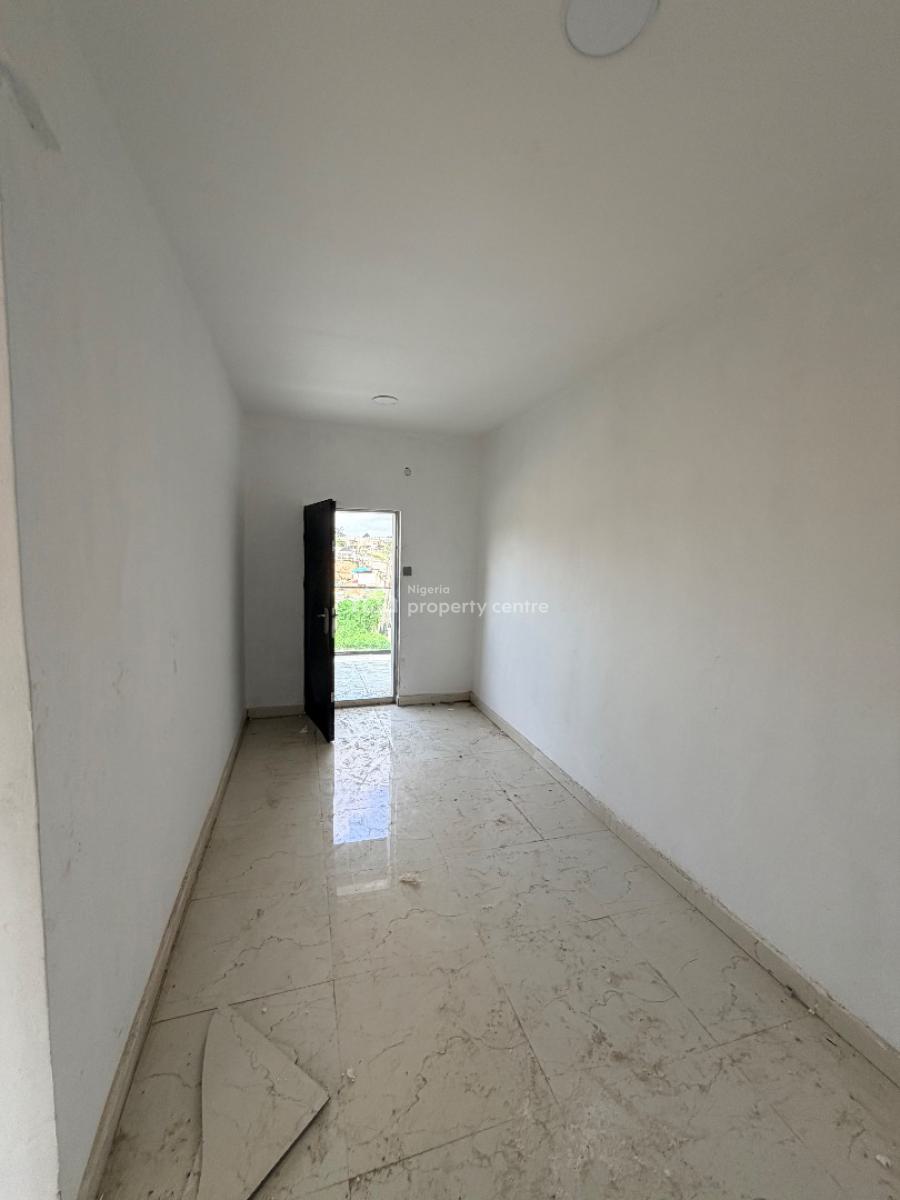 Newly Built 4 Bedroom Pent Terrace, Kolapo Ishola Gra, Akobo, Ibadan, Oyo, Terraced Duplex for Sale