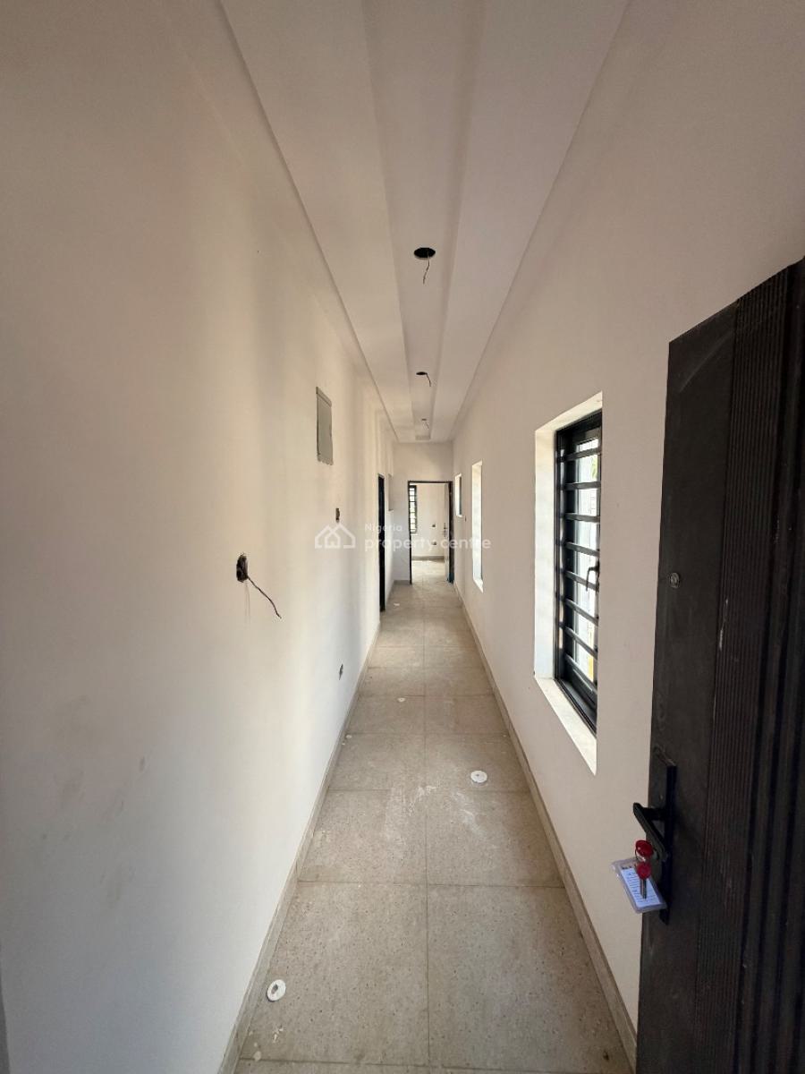 Newly Built 3 Bedroom Apartment, Kolapo Ishola Gra, Akobo, Ibadan, Oyo, Flat / Apartment for Sale