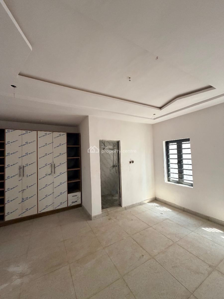 Newly Built 3 Bedroom Apartment, Kolapo Ishola Gra, Akobo, Ibadan, Oyo, Flat / Apartment for Sale