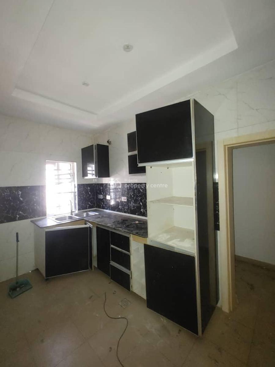 Luxury 3 Bedroom Flat Apartment in a Code Access Estate, Peninsula Gardens Estate, Sangotedo, Ajah, Lagos, Flat / Apartment for Rent