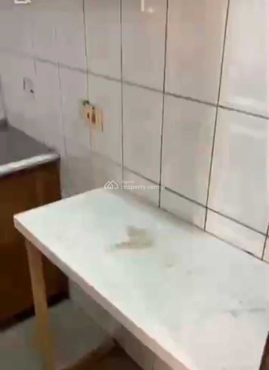 Miniflat, Off Burdillion, Old Ikoyi, Ikoyi, Lagos, Mini Flat (room and Parlour) for Rent