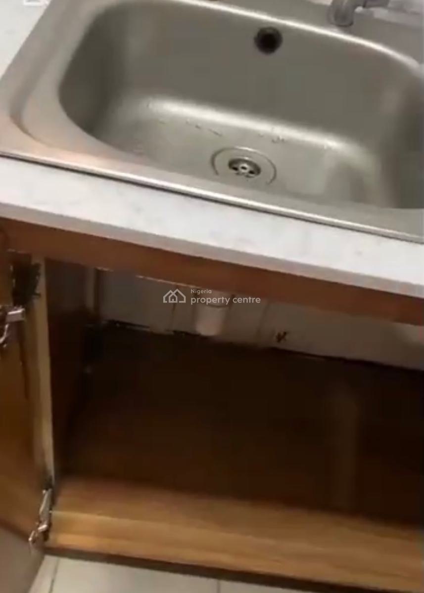 Miniflat, Off Burdillion, Old Ikoyi, Ikoyi, Lagos, Mini Flat (room and Parlour) for Rent