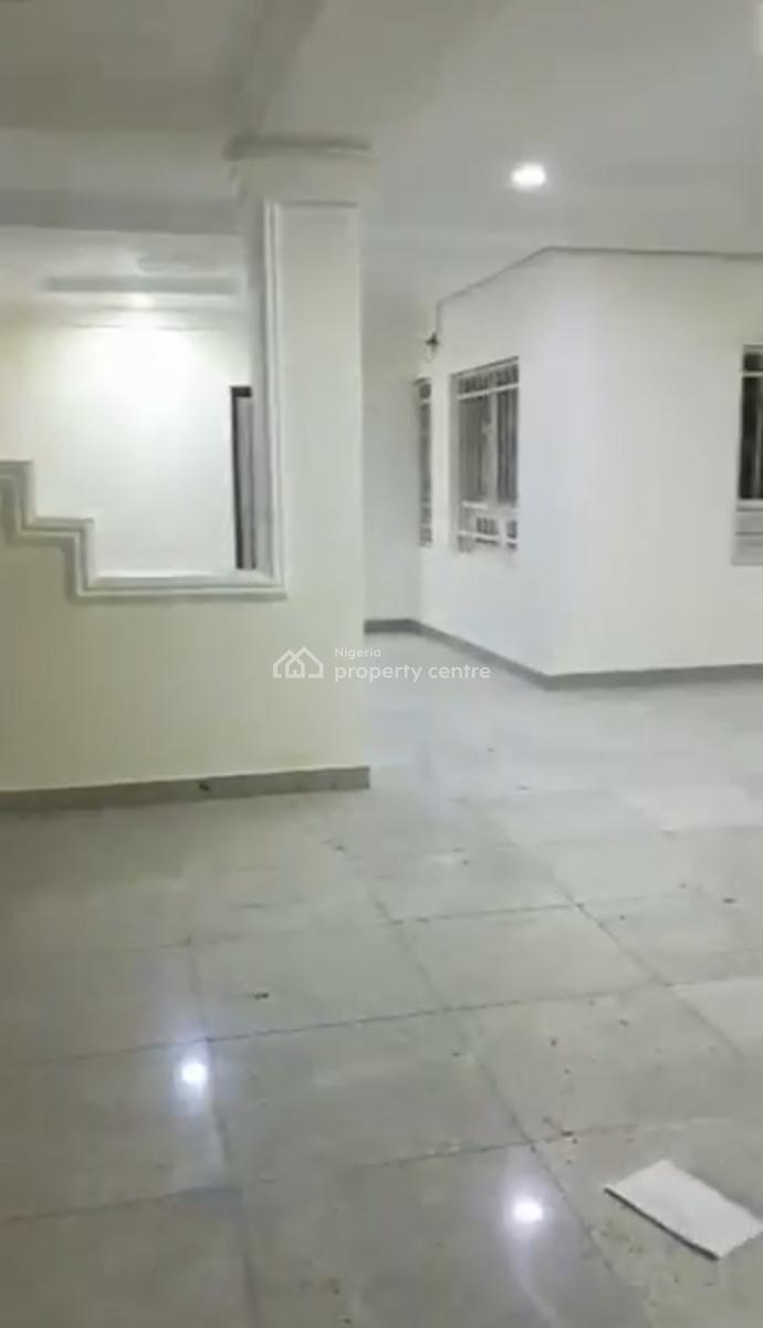 Clean 3 Bedroom Flat with Bq, 1st Floor Tarred Rd, By Coza, Guzape District, Abuja, Flat / Apartment for Rent