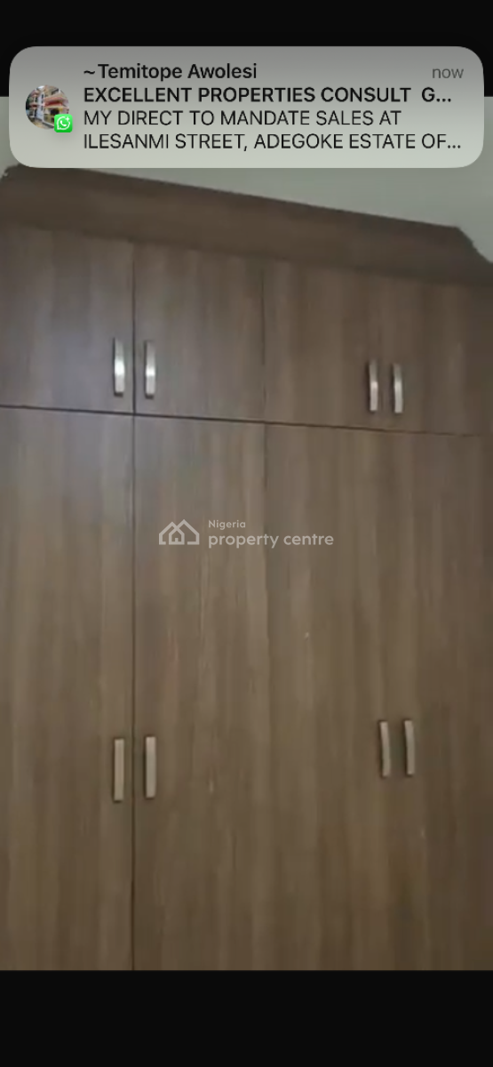 Clean 3 Bedroom Flat with Bq, 1st Floor Tarred Rd, By Coza, Guzape District, Abuja, Flat / Apartment for Rent