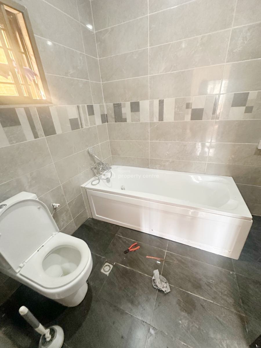 3 Bedroom Semi Detached Duplex, Off Admiralty, Lekki Phase 1, Lekki, Lagos, Terraced Duplex for Rent