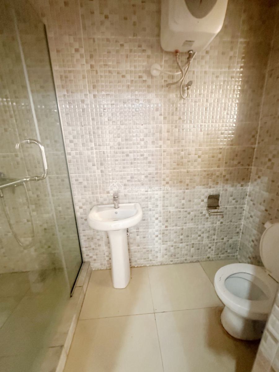 3 Bedroom Semi Detached Duplex, Off Admiralty, Lekki Phase 1, Lekki, Lagos, Terraced Duplex for Rent