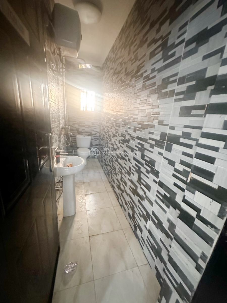 3 Bedroom Semi Detached Duplex, Off Admiralty, Lekki Phase 1, Lekki, Lagos, Terraced Duplex for Rent