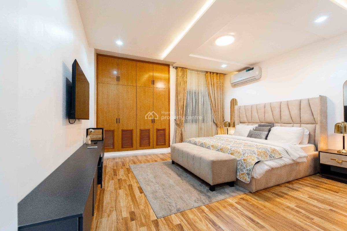 Lovely Three(3) Beds Apartment with Ps5, Snookerboard, Pool & Tennis C, Located at Admiralty Towers, Ikoyi, Lagos, Flat / Apartment Short Let