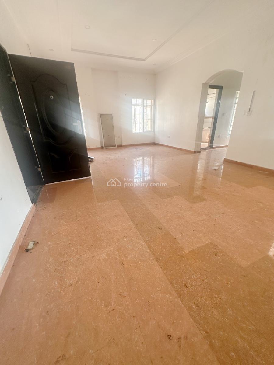 4 Bedroom Semi-detached Duplex, Off Admiralty, Lekki Phase 1, Lekki, Lagos, Semi-detached Duplex for Rent