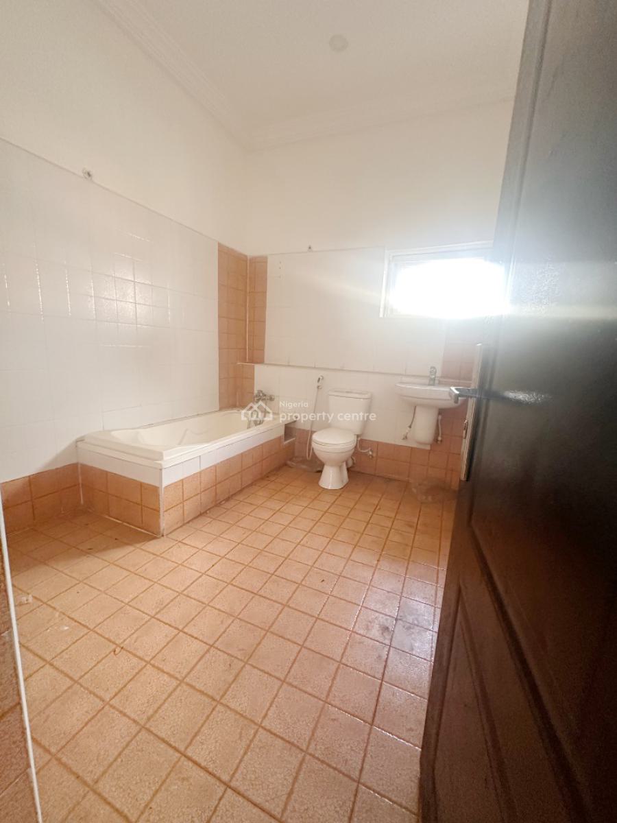 4 Bedroom Semi-detached Duplex, Off Admiralty, Lekki Phase 1, Lekki, Lagos, Semi-detached Duplex for Rent