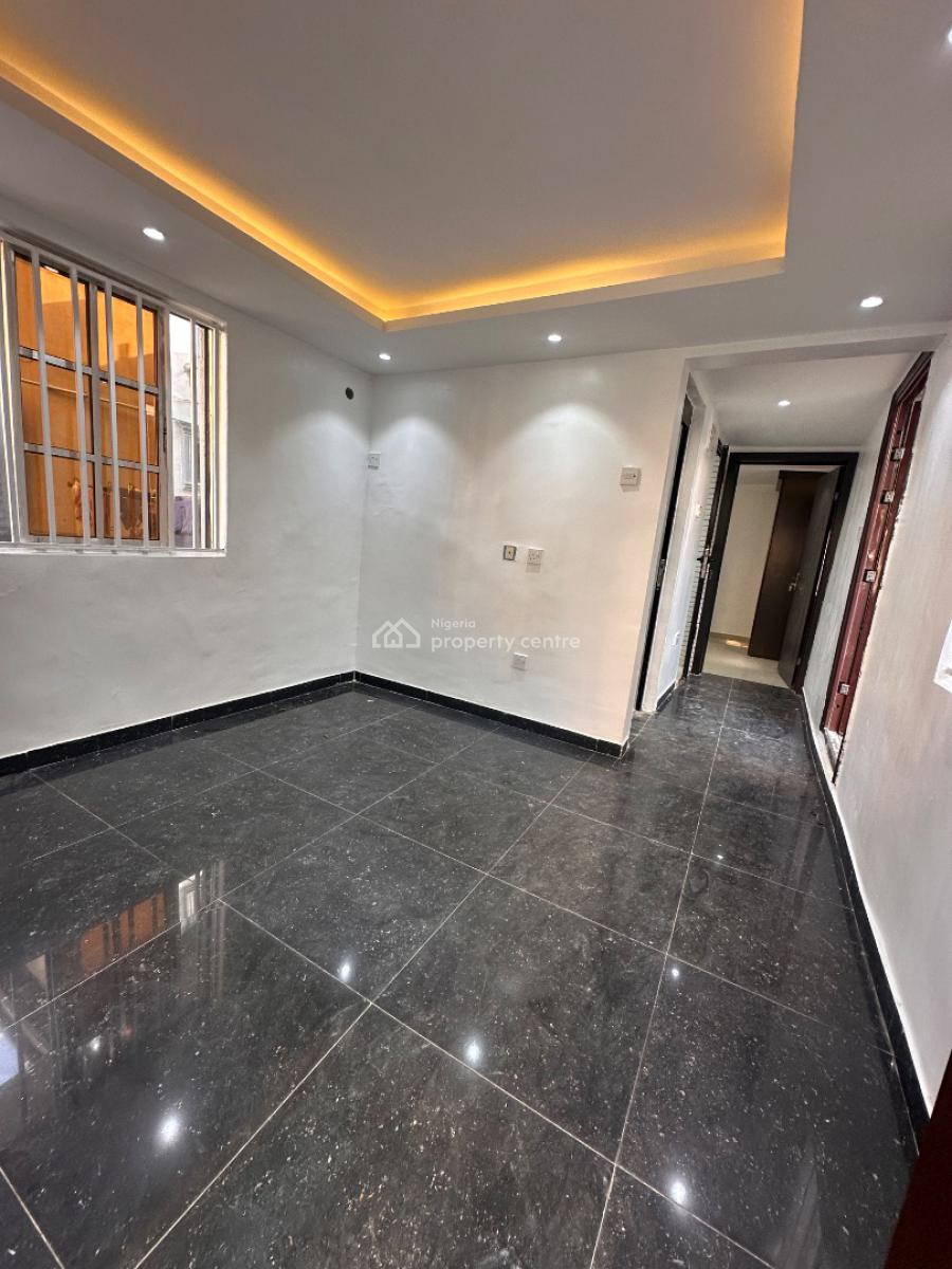 1 Bedroom Apartment, Lekki Phase 1, Lekki, Lagos, Flat / Apartment for Rent