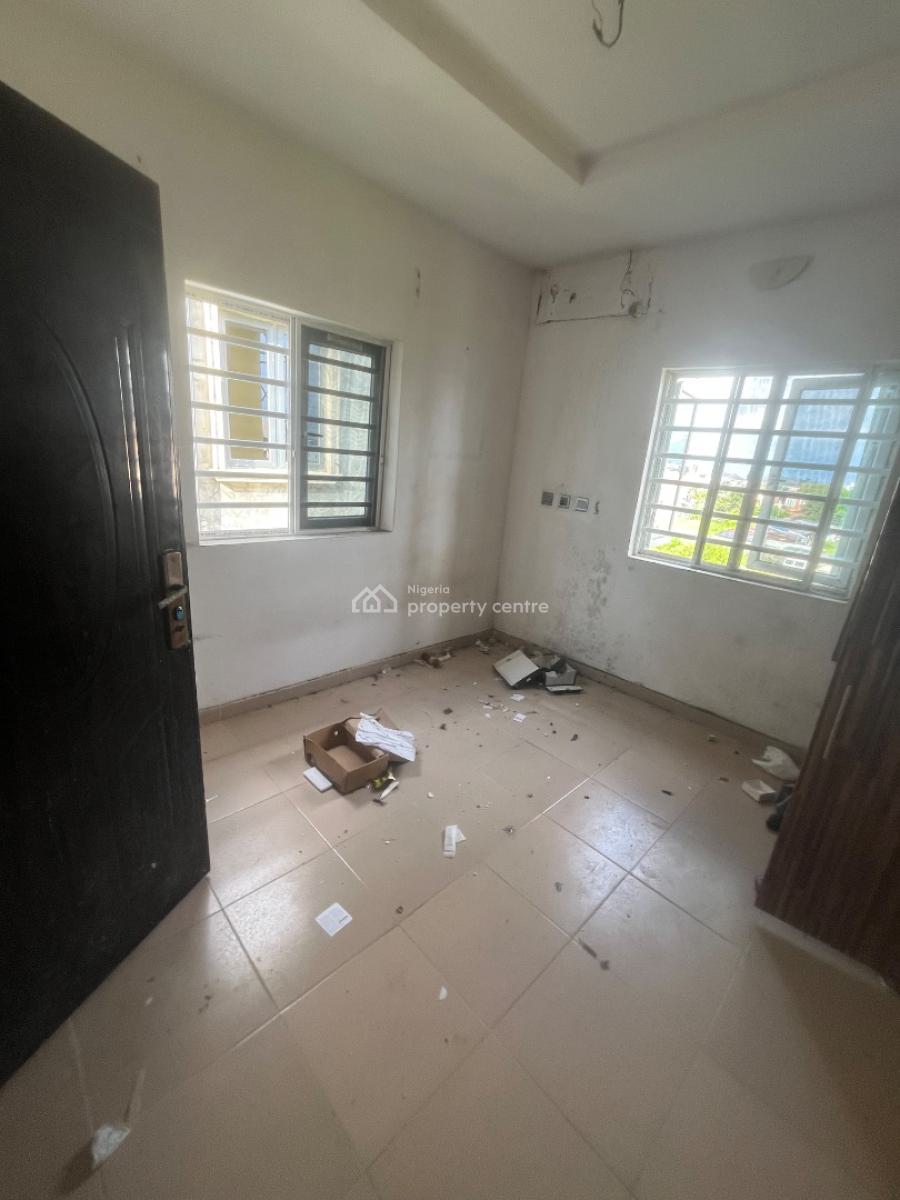 Nice and Beautiful 2bedroom Flat Upstairs, Mobil Road Ilaje, Ajah, Lagos, Flat / Apartment for Rent