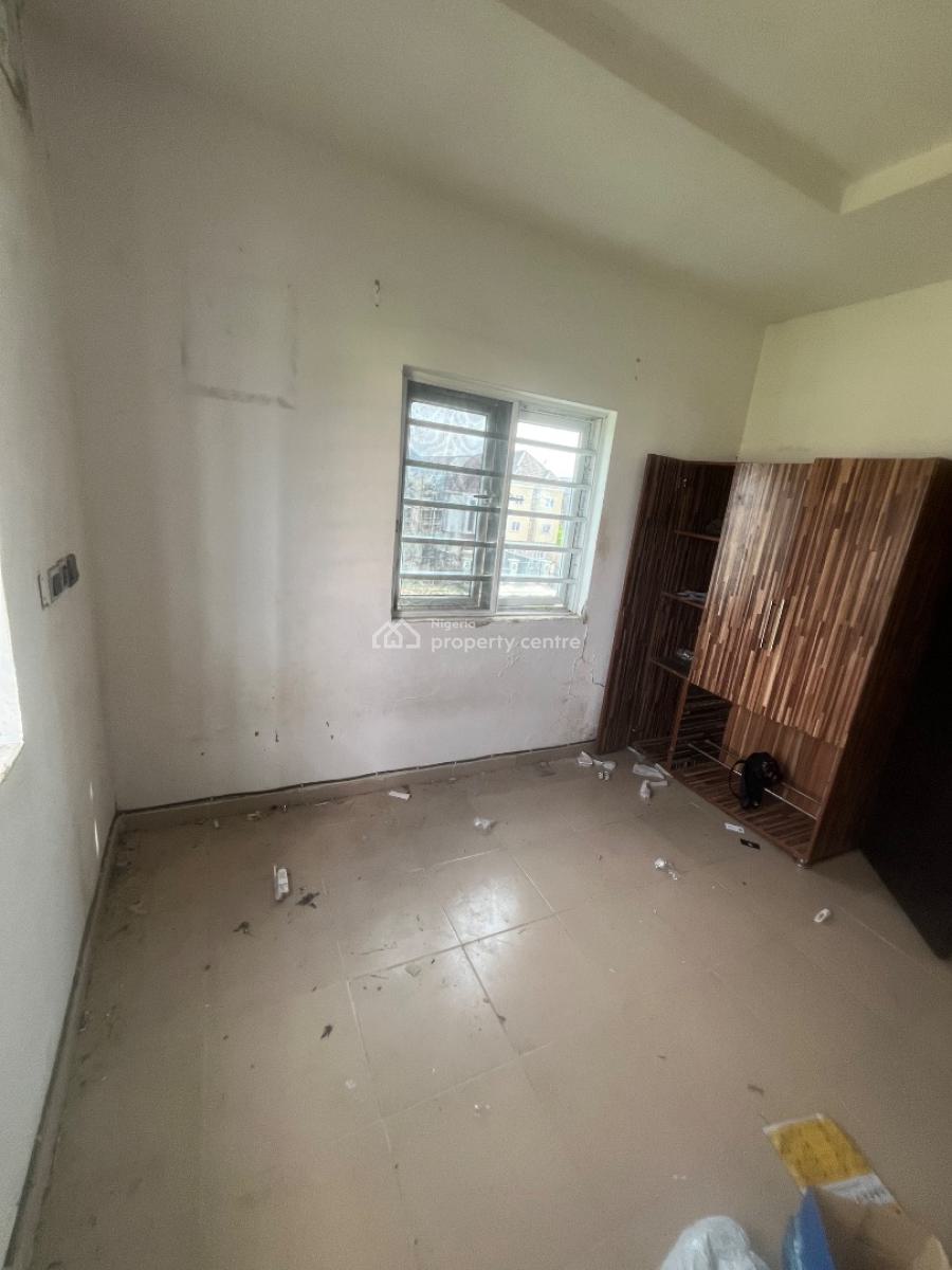 Nice and Beautiful 2bedroom Flat Upstairs, Mobil Road Ilaje, Ajah, Lagos, Flat / Apartment for Rent