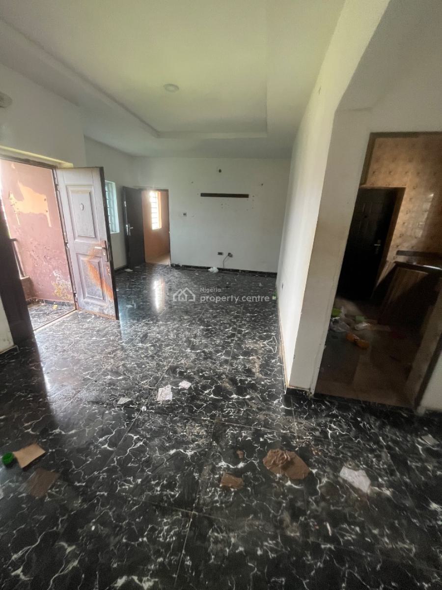 Nice and Beautiful 2bedroom Flat Upstairs, Mobil Road Ilaje, Ajah, Lagos, Flat / Apartment for Rent