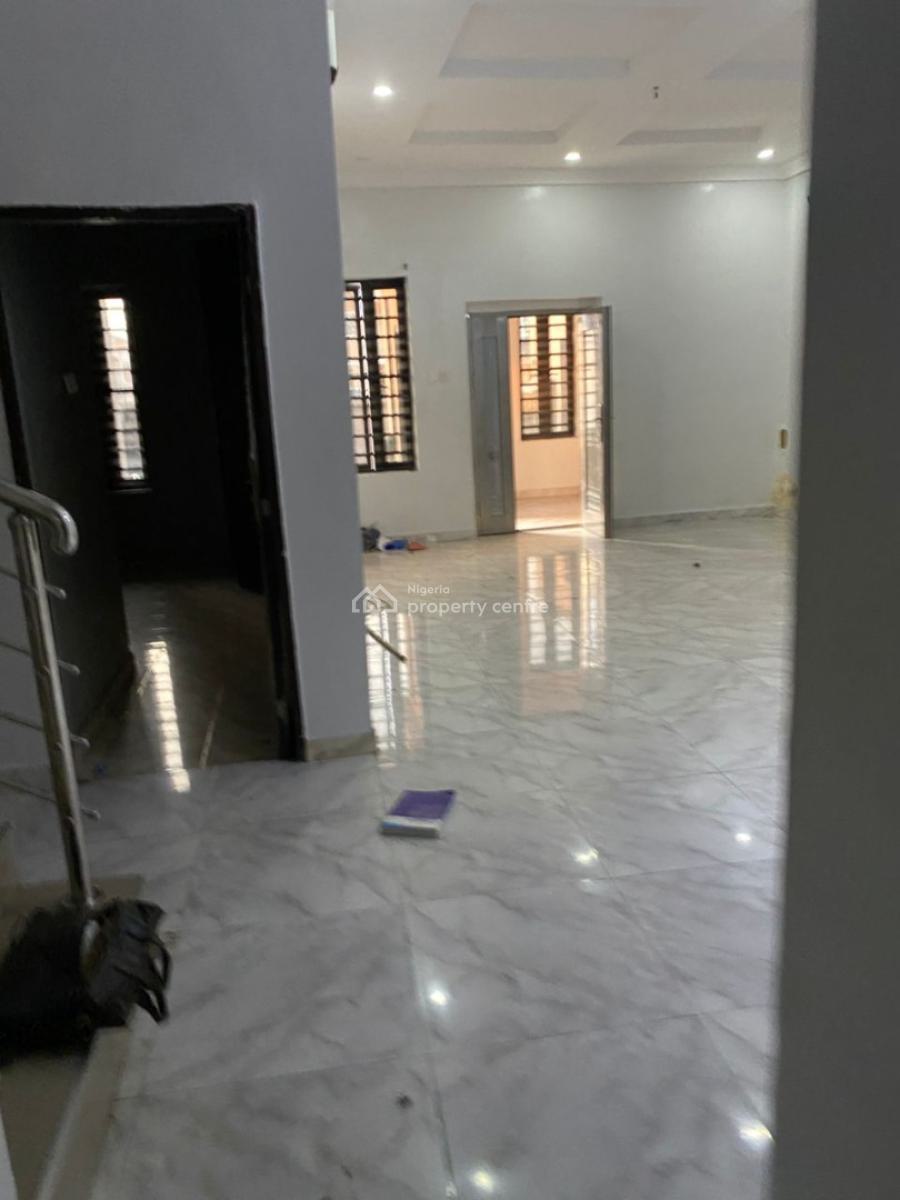 Luxury 4 Bedroom Semi-detached Duplex with Bq, Gateway Zone, Gra Phase 1, Magodo, Lagos, Semi-detached Duplex for Rent