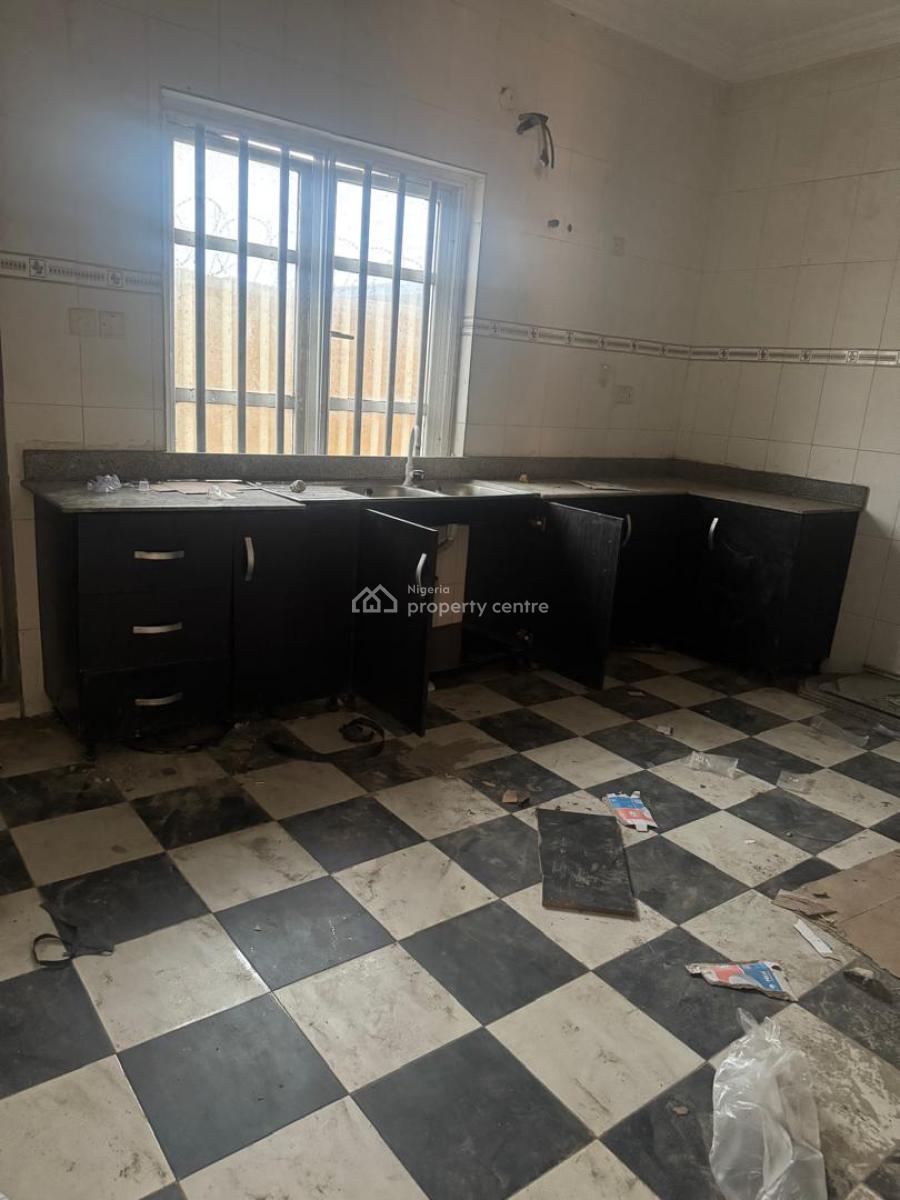 Well Maintaned 5-bedroom Terrace Duplex, Ilaje, Ajah, Lagos, Terraced Duplex for Rent