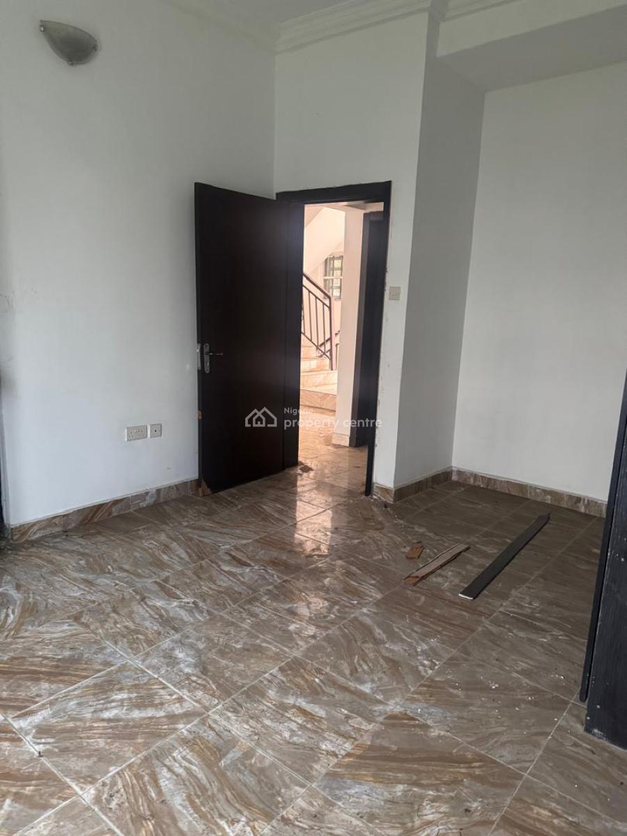 Well Maintaned 5-bedroom Terrace Duplex, Ilaje, Ajah, Lagos, Terraced Duplex for Rent